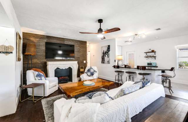 609 S Arnold Avenue S - 609 South Arnold Avenue, Lantana, FL 33462