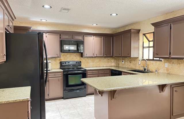 4107 Angelina Drive Gallery 3