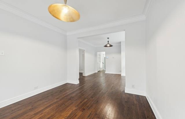 Charming 3BR Duplex in Chicago photos photos