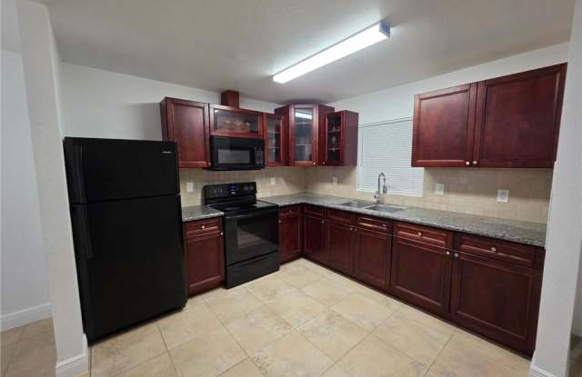 573 Figuera Avenue - 573 Figuera Avenue, Tice, FL 33905