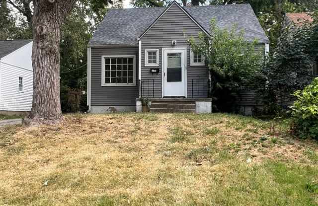 Fresh Remodel 210 N Lincoln 3/1 photos photos