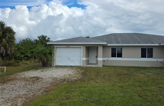 2502 Park Road photos photos