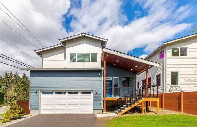 Newly Built 6 Bed 5.5 Bath Home in Kirkland photos photos