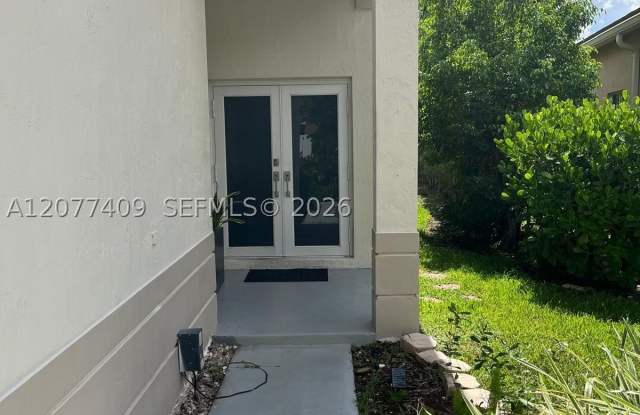 761 Tanglewood Cir Gallery 3