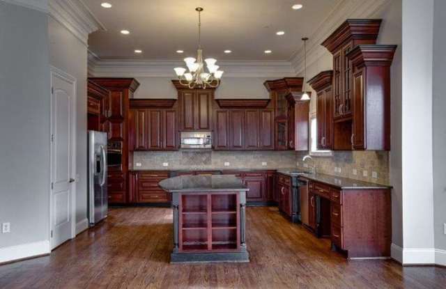1011 Heritage Acres Drive Gallery 4