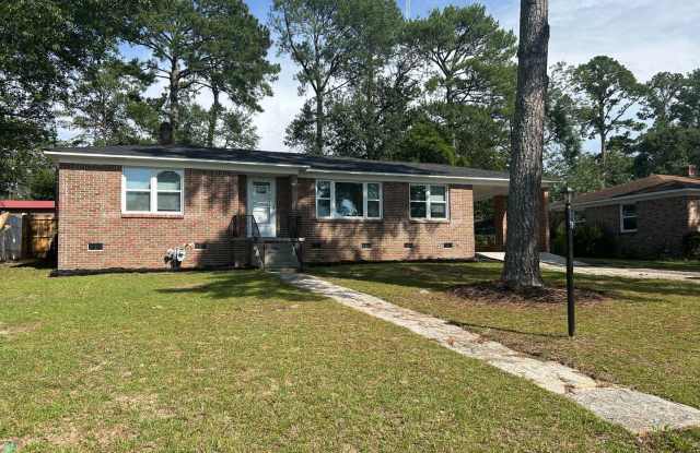 Updated Brick Home in the Belvedere Neighborhood - HALLOWEEN SPECIAL AVAILABLE! Gallery 4