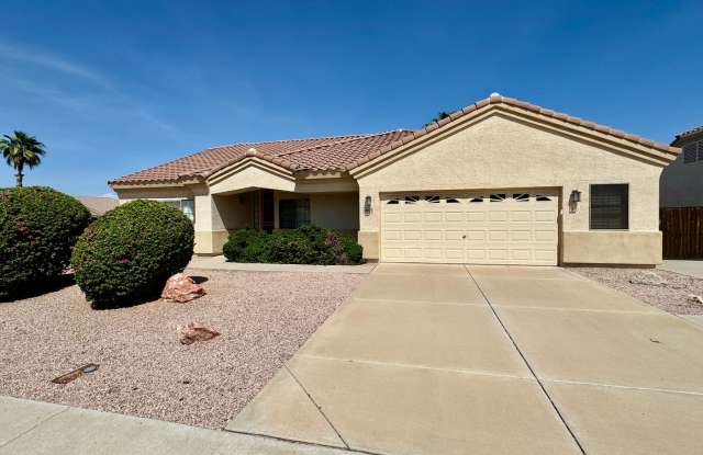 3-6 Month Rental, Amazing Water Front Property With Private Pool! Gallery 3