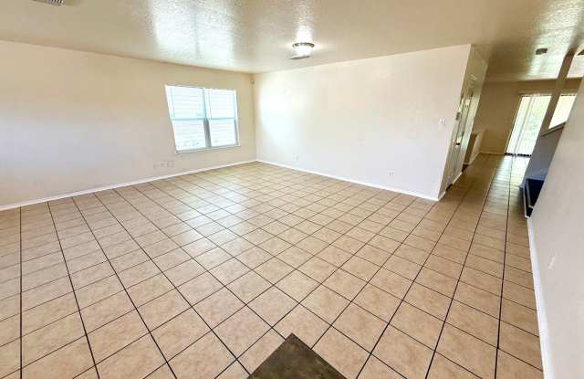 *MOVE IN SPECIAL* 4 Bed | 2.5 Bath | Loft | 2-Car Garage | Covered Patio! Gallery 4