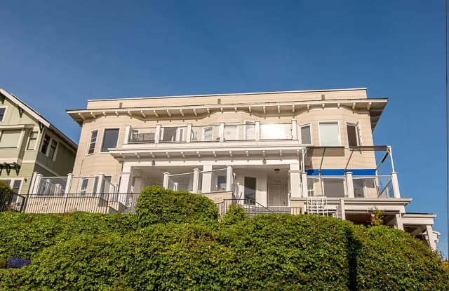 Convenience and Elegance: Your Perfect Queen Anne Home photos photos