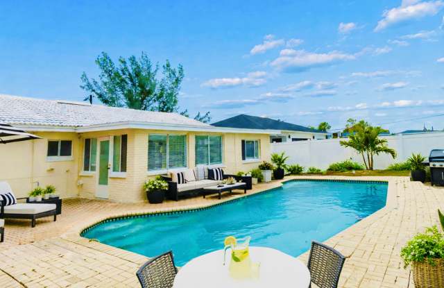 455 81st Ave photos photos