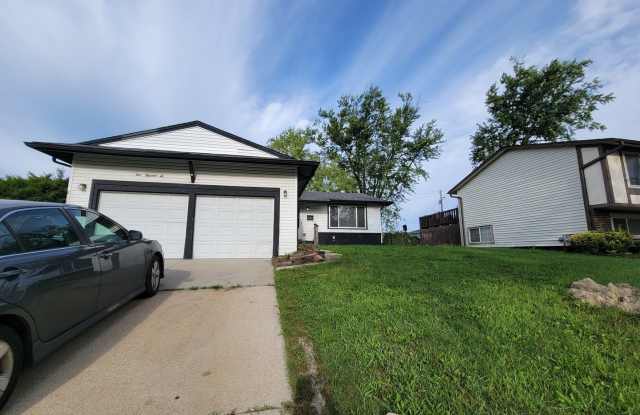 906 Blackhawk Drive photos photos
