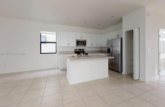 11035 W 35th Way 11035, Hialeah, FL 33018 Gallery 3