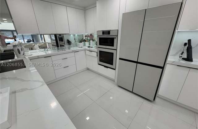 336 Poinciana Dr Gallery 4