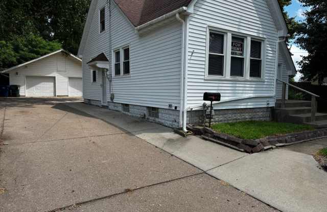 3 bedroom, 2 bath House with 2 car detached garage photos photos