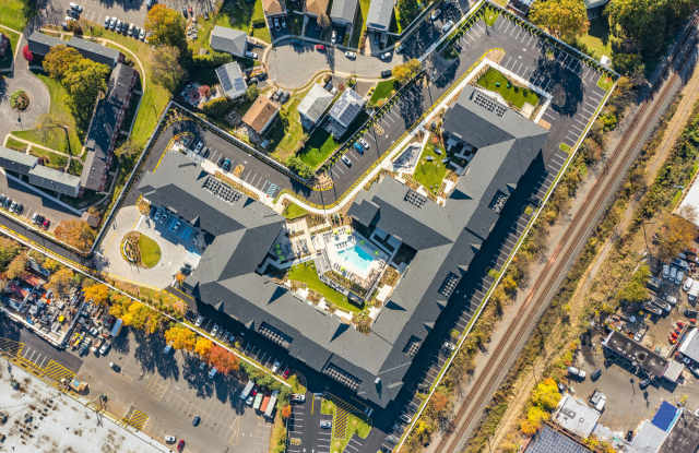 Canter Green photos photos Canter Green photos photos