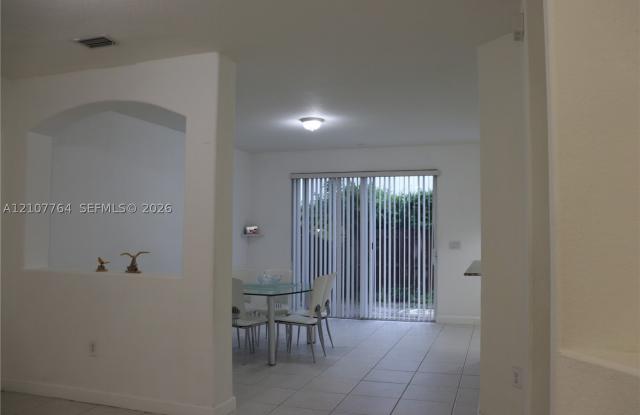 8158 NW 108th Ct Gallery 4