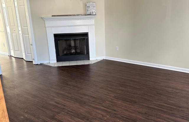 3935 Sterling Pointe Drive Gallery 2