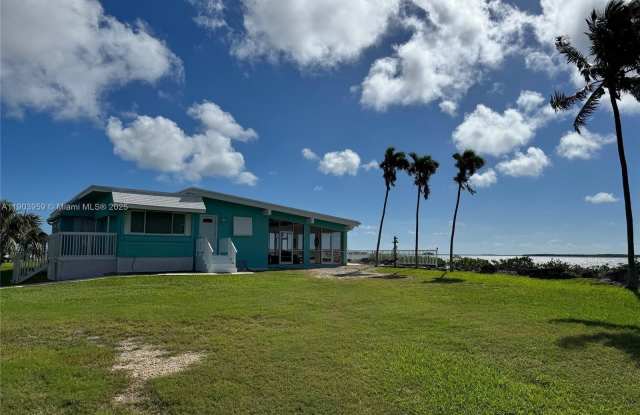 900 Morris Ave photos photos