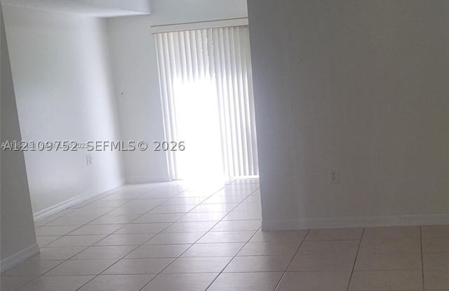 1260 SE 31st Ct Gallery 3