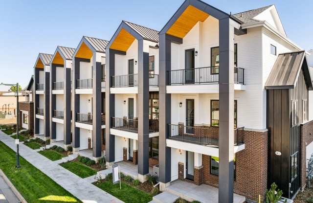 A Line Townhomes Central Park photos photos