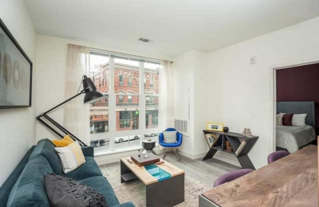 17 Chestnut St Gallery 2