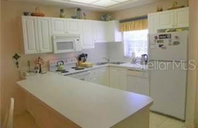 4275 CASTLEBRIDGE LANE Gallery 3