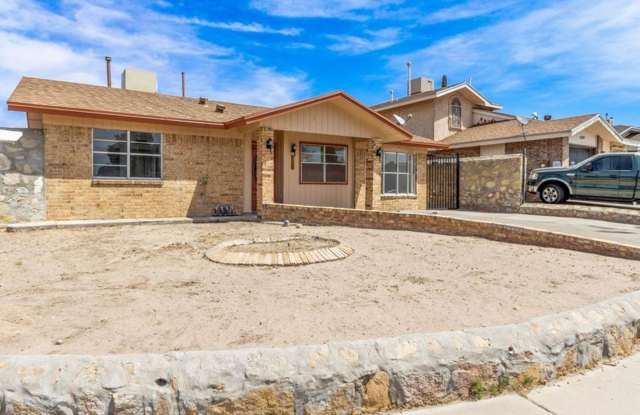 Lovely 3 bedroom, 2 Bath home in East of El Paso! Gallery 3
