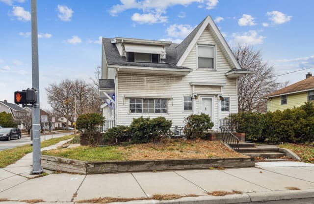 4301 Douglas Rd Unit 2 - 4301 Douglas Road, Toledo, OH 43613