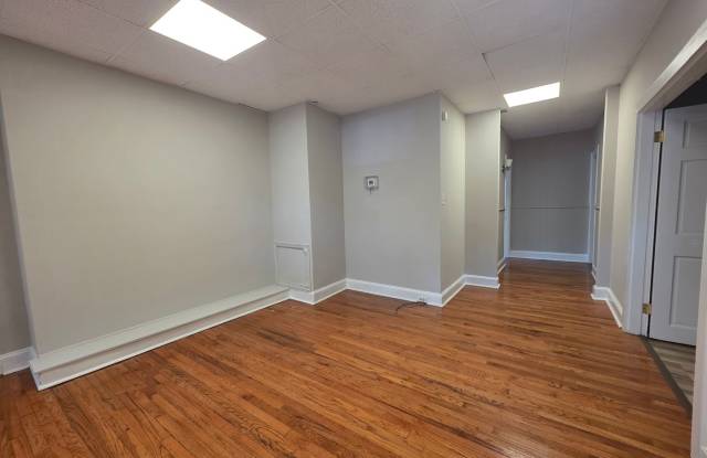 2 bed 1 bath Available in Wilmington Gallery 4