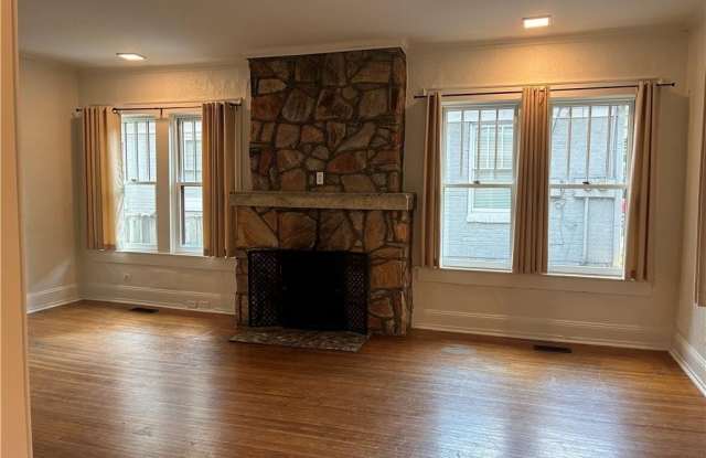 1088 Sanders Avenue SE Gallery 4
