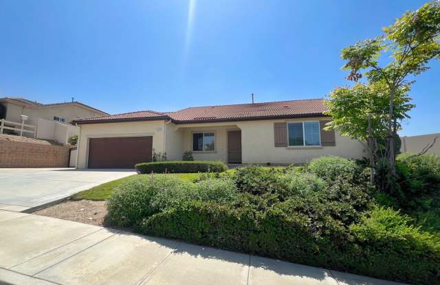 Singleton Heights 4 bedroom 3 1/2 bath Home photos photos