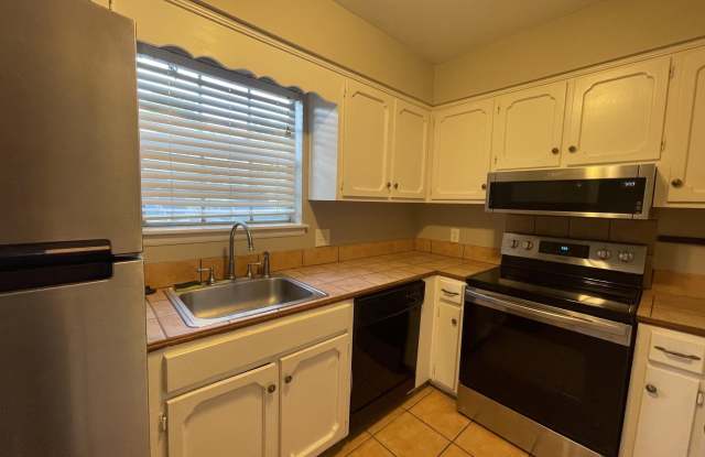 2617 SOUTHBURY CIRCLE Gallery 3