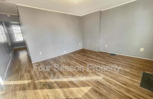 304(a) South Locust St photos photos