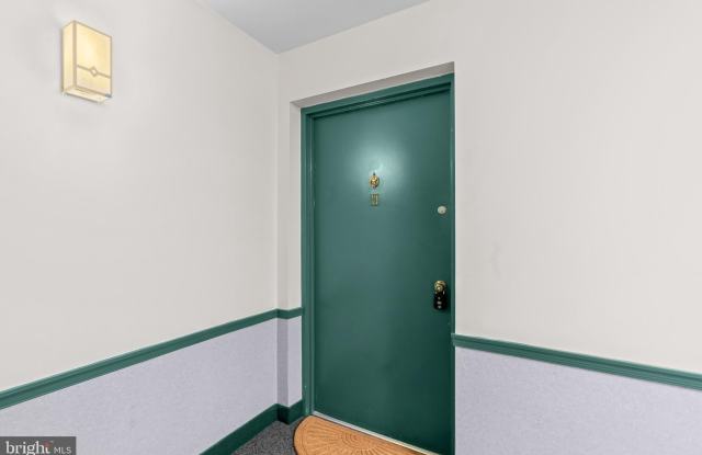 8110 COLONY POINT Road Gallery 3