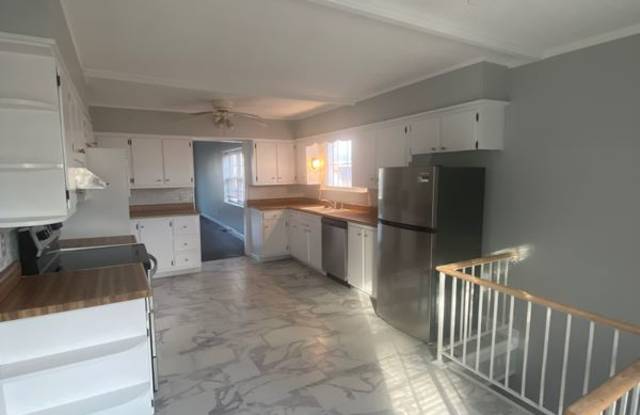 3411 Oakwood Avenue Gallery 2