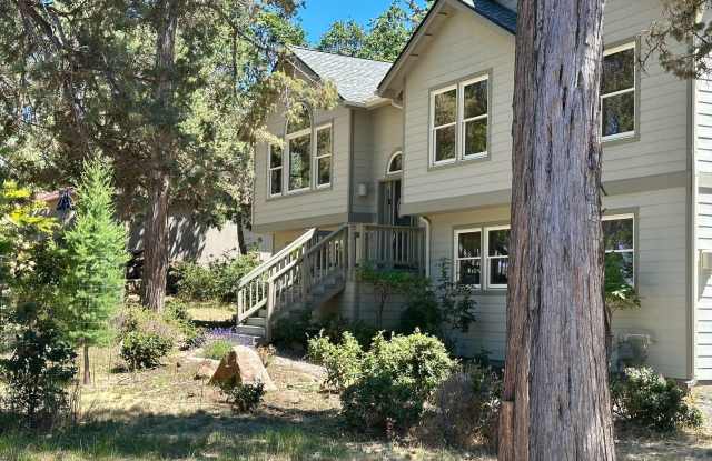 Stunning Running Y Ridge Home with Lake Views – Furnished or Unfurnished! photos photos