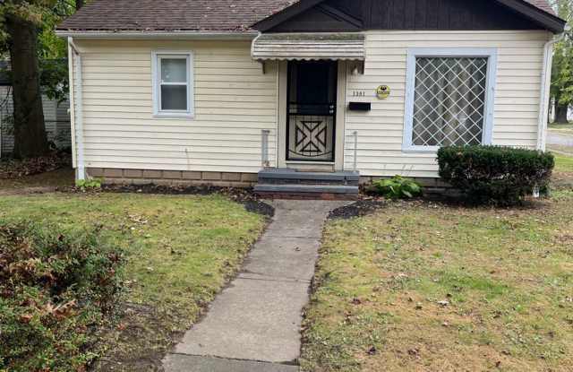 1381 Orrin - 1381 Orrin Street, Akron, OH 44320