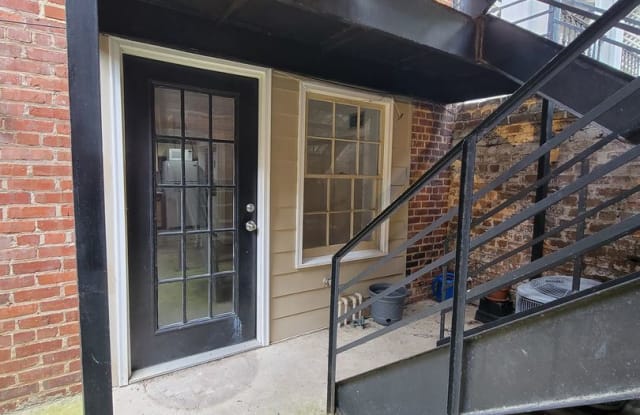 19 E. Jones Lane Unit #B - 19 East Jones Lane, Savannah, GA 31401