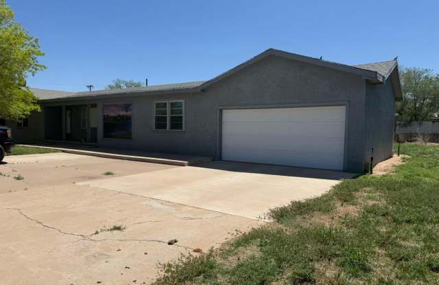 107 Ave G - 107 Avenue G South, Farwell, TX 79325