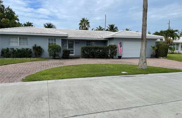1241 Manor Dr - 1241 Manor Drive, Riviera Beach, FL 33404