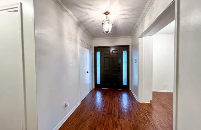 219 Laramie Drive Gallery 3