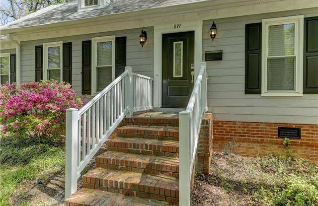 819 Lochridge Road Gallery 4