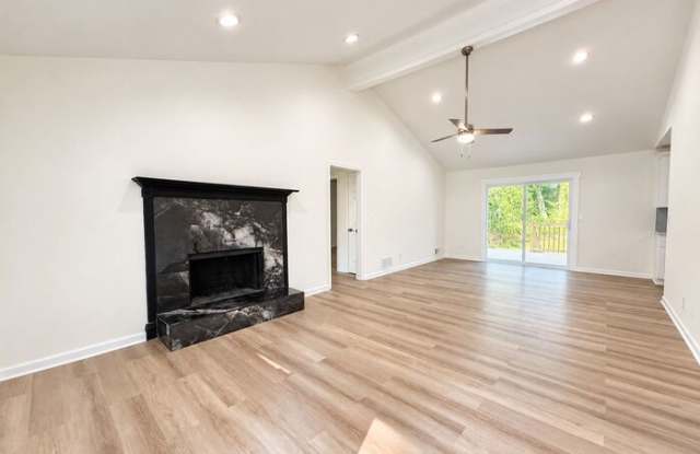 1659 Almand Creek Drive Southwest Gallery 3