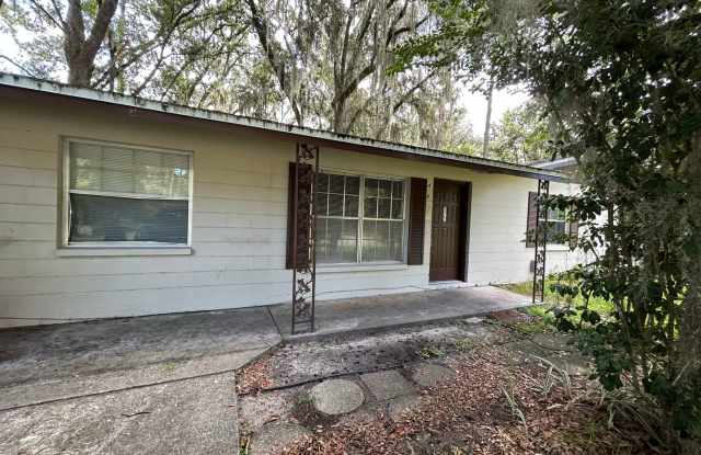3/2 Home in Northwood Ready for Move-In! Gallery 3