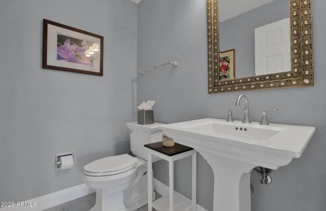 3033 E Rose Lane Gallery 4