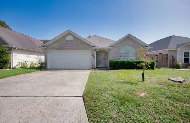 Charming 3-Bedroom Home with Fenced Yard & Screened Patio – 6-Month Lease! photos photos Charming 3-Bedroom Home with Fenced Yard & Screened Patio – 6-Month Lease! photos photos