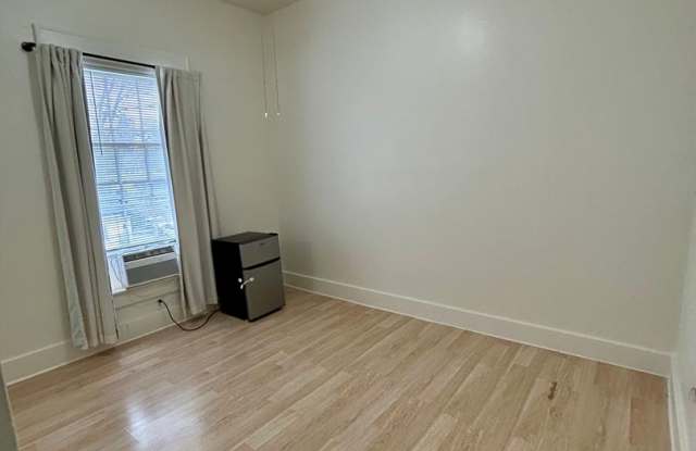 703 Salem Street photos photos