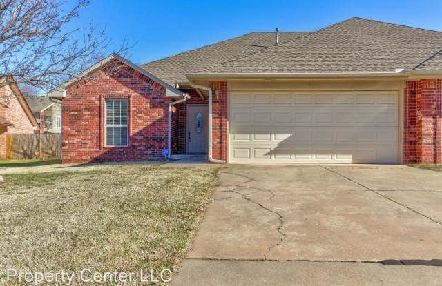 2621 Silvertree Dr Gallery 2