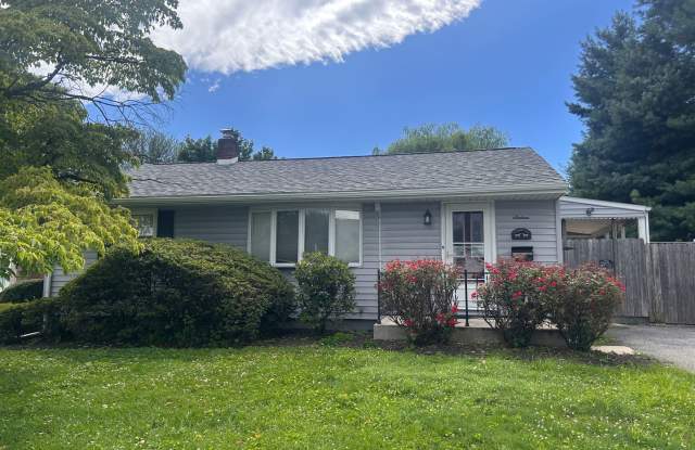 Beautiful 2 bed, 1 bath rancher! photos photos