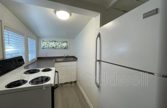 4104 N Ola Ave #4 Gallery 2